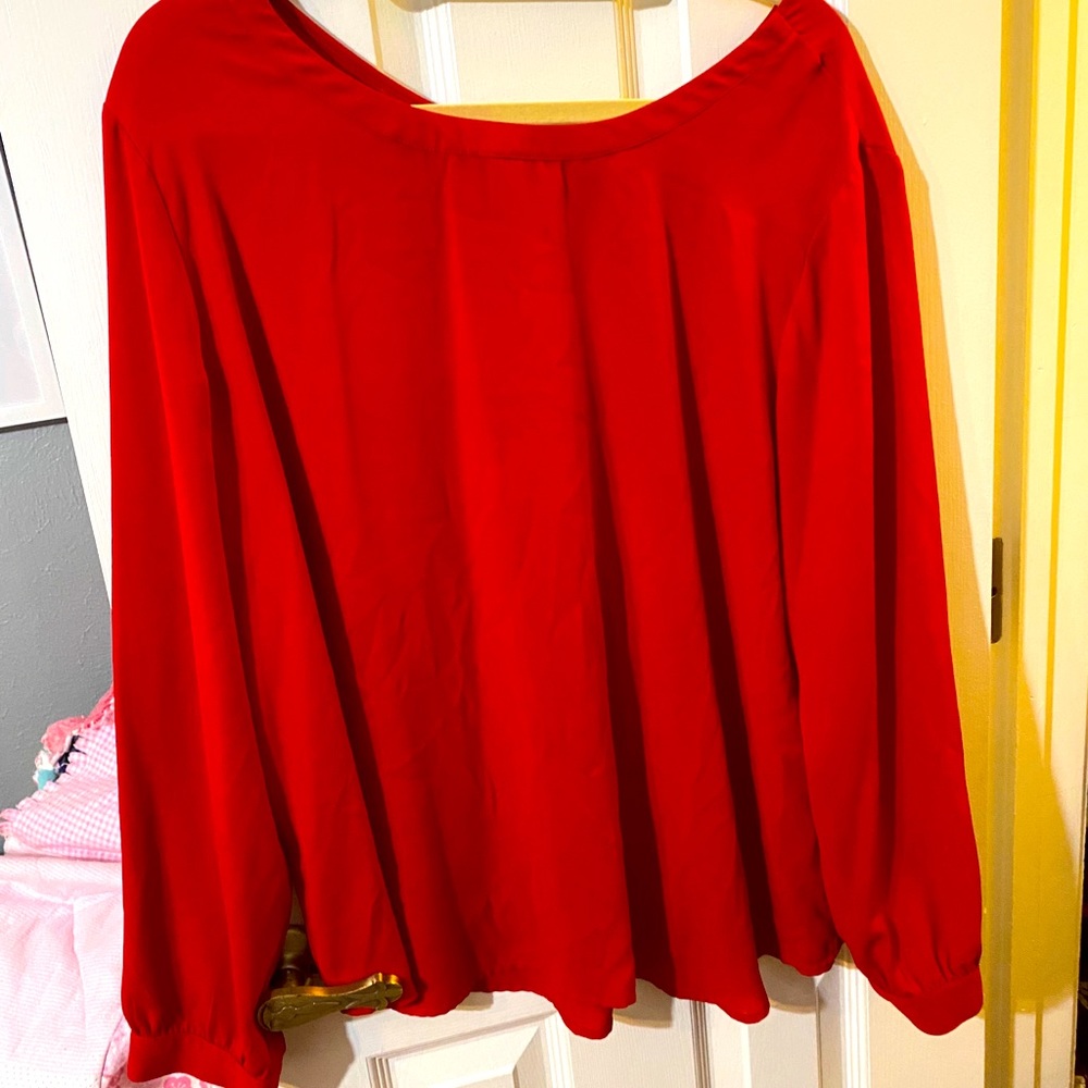 Loft long sleeve shirt with peekaboo back